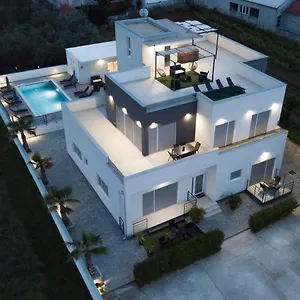 luxury-apartments-golden-dreams.hotelinzadar.com/